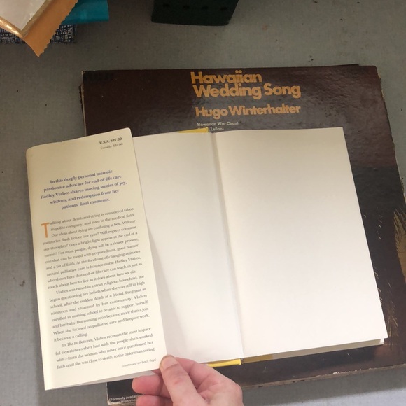 The In-between book - Picture 4 of 10